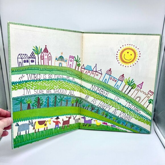 A Child’s Garden Of Verses Golden Book 1972 Virginia Tiffany Stitchery Art HC - Picture 2 of 8